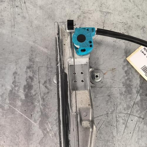 110011780-18aecdb1-ae12-4ed8-b52e-27c99f72cf3f-Piece-Leve-vitre-electrique-avant-droit-8200384741-RENAULT-TWINGO-2-PHASE-2-60dc0369e0d52345e1d01f06c7e8057adb17b04bb69a0e0cceaf52833cab165a_m.jpg