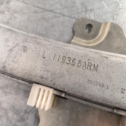 110011782-39e44d67-6411-4b5e-9712-4ade33f51dae-Piece-Leve-vitre-electrique-avant-gauche-8200384743-RENAULT-TWINGO-2-PHASE-2-1d990e4364900823b763ecc171399a5e994f4843148d50a48fc2a158ec32eae7_m.jpg
