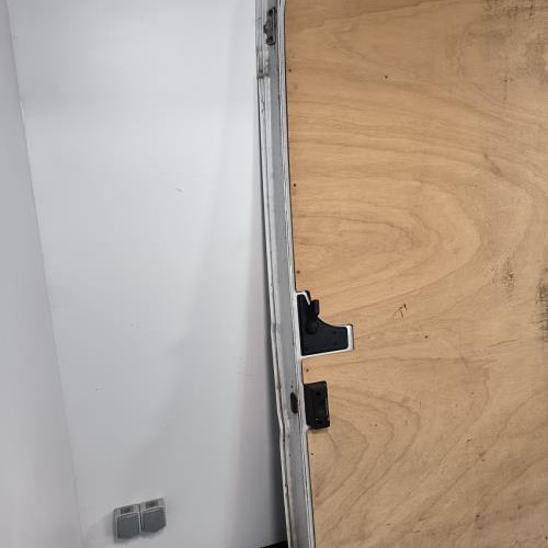 110289483-4585053b-0938-41b5-90dd-d9fa6b2a8f0f-Piece-Porte-laterale-droit-46858521-FIAT-DUCATO-3-PHASE-1-5b79d0e628b569820b9b14ece582b09421db993464dd87758628f87ffe534586_m.jpg