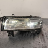 110385749-4cd25801-bd9e-489b-a53a-564cb3e66117-Piece-Optique-avant-principal-droit-feuxphare-7701044520-RENAULT-MASTER-2-PHASE-1-bc750c4a3a7a3a3fa7ec1376b4dc79d393a72ee6745ebcf46b887d39bf8f573b_m.jpg