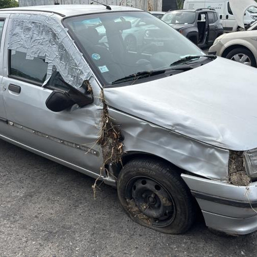 Vehicule-RENAULT-CLIO%25201%2520PHASE%25201-1992-501f2c24418f58261c56853e8b9bf1e32377847b5056d00e48d86a1f6d2fbbbc_m.jpg