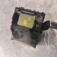 110623348-dc9a2c7f-2066-41bc-a346-cf6e20718655-Piece-Commodo-dessuie-glaces-7700838984-RENAULT-CLIO-1-PHASE-1-2783d43e86733bc6442e0fd1feaef4b9bffabe56ecf7bb6bbefa70a799584991_m.jpg