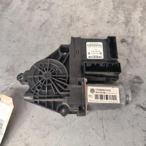 Moteur leve vitre avant droit