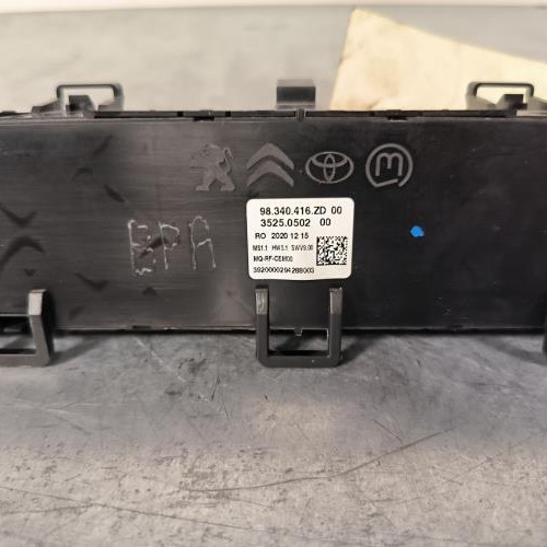 110758183-c96249a9-55e7-46a2-ad58-e680d7582076-Piece-Commande-chauffage-96340416ZD-CITROEN-JUMPY-3-M-a42954ae0e7b9f8eca613b77cc102810fa6cbf94077452f7980fa2083f031bd8_m.jpg