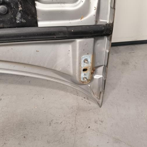 110850963-e7b030d4-2291-46c1-94db-1cc0541327d2-Piece-Capot-7901P0-PEUGEOT-406-PHASE-2-a5bc01d2b1dc03a18bbb39e569ad4a718b3a23e5f104a6fa86e57cd5ba03707f_m.jpg