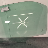 110851007-5221c282-d531-4ab4-b6c7-03744db6f855-Piece-Vitre-arriere-gauche-9203CA-PEUGEOT-406-PHASE-2-1cd2aa3a70d63daa3b39a575b215cd815d668e59d64ef6044fdd6df4ae031905_m.jpg