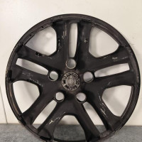 110861051-af809117-6fe6-4e57-860d-3eb26009b944-Piece-Enjoliveur-403154960R-RENAULT-MEGANE-4-2caf2a301bc41267c98fff21b4669bd086c9f7b5604bd438752fd7694f7692b6_m.jpg