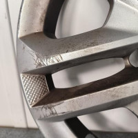 110861052-7e330f92-edf8-4099-bea7-4380bf12c997-Piece-Enjoliveur-403154960R-RENAULT-MEGANE-4-e56aa2dfd41a019768035f1292d3178563a3303bbe5a66b0dba0644db86b31bb_m.jpg