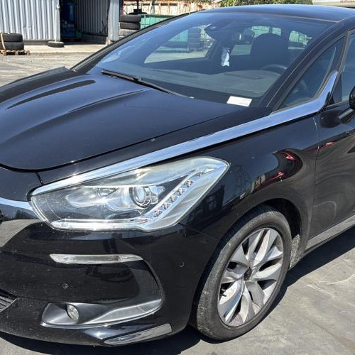 Vehicule-DS-DS5%2520PHASE%25202-2015-5effbf8effc88d4cbd2a838b8594793e792b2a0f22543bab1fb57d01c9f57b93_m.jpg