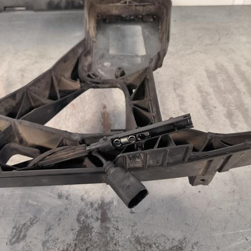 110911768-b928a5b6-339b-4f20-b606-bfb0014b5bcc-Piece-Armature-avant-Masque-avant-8K0805594L-AUDI-A4-3-PHASE-1-4a2e28032c7dd65e841a059746d5b2090ef300ed73c1f9d4a805eebc05a5d129_m.jpg