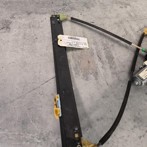 110911796-dac79384-7cd9-4246-a3b9-692751d2584a-Piece-Leve-vitre-electrique-avant-gauche-8K0837461C-AUDI-A4-3-PHASE-1-09d903501100852a98ad1bcec08aee82fc4609f351fcfa71a1a89a19b9591c8e_m.jpg