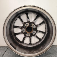 110920553-7cf5bdfc-3a60-4cde-a54a-fd858549abe3-Piece-Jante-36116796219-BMW-e2698fc9cdea69722a151741e540a66d90310e229d9423be521a8928e25ace3f_m.jpg