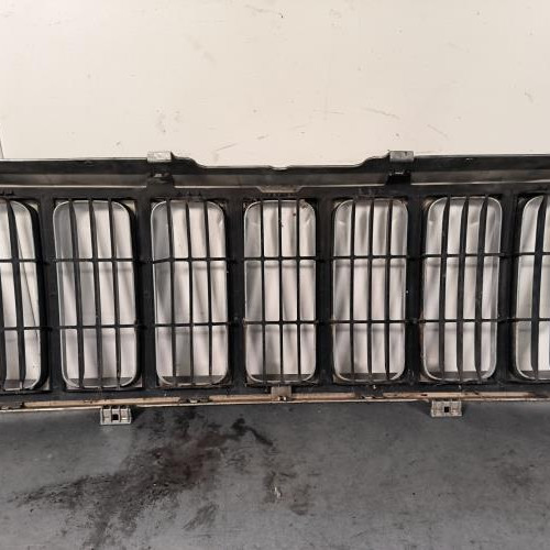 110969436-14ba79c7-6174-4d43-8925-d8ecfdda5e8e-Piece-Calandre-5JR27ZZZAE-JEEP-CHEROKEE-2-PHASE-2-216b3cf3ab46f8cbe4873071e0288e36d3831471837500cf457d2eeb5da7e8d2_m.jpg