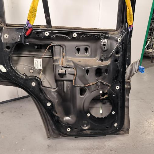 110969468-cb995b23-37bd-4e7a-bde9-922c0c6dacc8-Piece-Porte-arriere-gauche-55176907AI-JEEP-CHEROKEE-2-PHASE-2-73bb23c679fd03b7d7f9dc41d88ae1b69f39dda98cf922418ffe1d2401616770_m.jpg