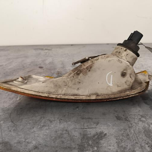 110969476-a513d9d8-127c-4e13-aa8a-953f1867e2c8-Piece-Repetiteur-clignotant-avant-droit-Feux-5288895AC-JEEP-CHEROKEE-2-PHASE-2-61bbdd9ae6a098f95bd4aff3609b14188808ee5f6028e2a8e698c5be66953c16_m.jpg