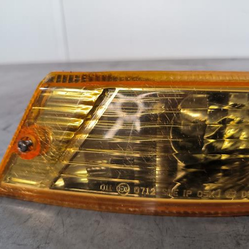 110969477-fa6afffd-1dfd-4d8d-9cc6-477aa969b288-Piece-Repetiteur-clignotant-avant-gauche-Feux-5288895AC-JEEP-CHEROKEE-2-PHASE-2-735bcae03d2c5c96cc11edbd6ebaf78e67e3f6ebbdebf14b3a4d05cfcc41301c_m.jpg