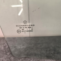 110969483-f41c9e21-9681-4ec7-8dac-61f00ca33820-Piece-Vitre-avant-droit-55360998AA-JEEP-CHEROKEE-2-PHASE-2-dd457e89d9b54e67f46eefb1091a0807ee787c756a44fc62d3921a1ebdac5614_m.jpg