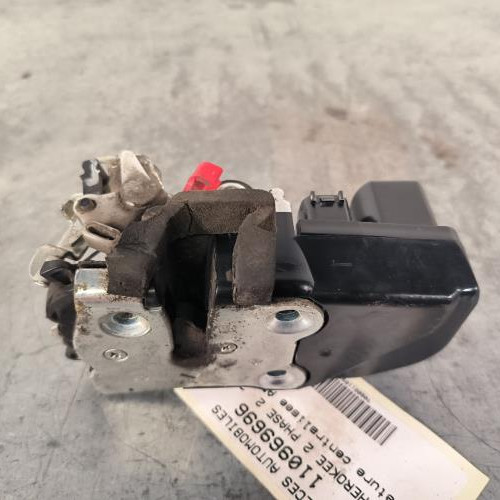 110969696-f34d1ea7-51ee-4912-96a8-93709c1535df-Piece-Fermeture-centralisee-arriere-droit-55177044AJ-JEEP-CHEROKEE-2-PHASE-2-6f2e8147de1b50c89b5103b0d3a66b9c583d3da11f4c26d438f3914dd86da6dc_m.jpg