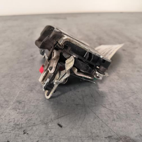 110969696-3ca7cdc3-3b6a-4a3a-bca3-18da09cf679f-Piece-Fermeture-centralisee-arriere-droit-55177044AJ-JEEP-CHEROKEE-2-PHASE-2-dcd5d6c42df45ed7609b42ad5501e2eea8172e9ddd290f32147bccb49af1fb6a_m.jpg