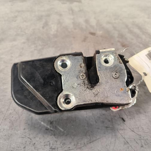 110969697-a8d1bae9-11a2-401c-b644-0f5371c10d84-Piece-Fermeture-centralisee-arriere-gauche-55177045AJ-JEEP-CHEROKEE-2-PHASE-2-d17d7ff00000b1544ad6a3a1c69c4c85976f867893ba46ad11e7b23087a7a2c5_m.jpg