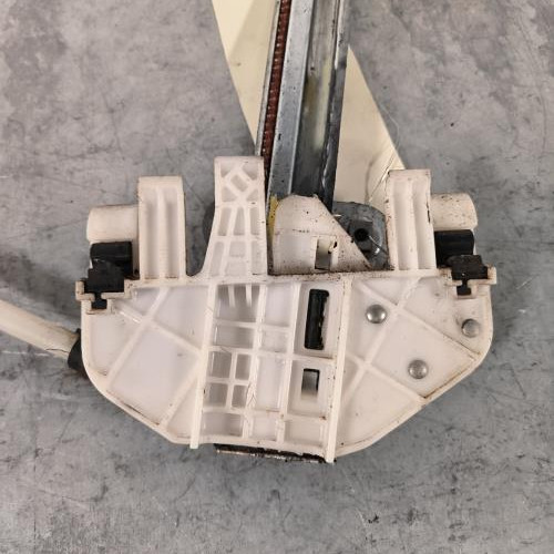110969705-cc1d94b6-6a00-4c2f-bc41-aeac79f9b350-Piece-Leve-vitre-electrique-avant-gauche-4589265AD-JEEP-CHEROKEE-2-PHASE-2-c04523c84eb5990b472e7d578ef303ead9c9b1b25696cf5d2340b4827526d8f2_m.jpg
