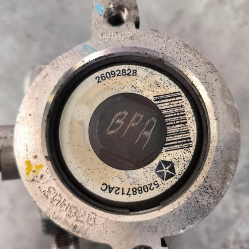 110969952-dfbe9f90-8447-4988-ae29-1bde61162b89-Piece-Pompe-de-direction-52129329AB-JEEP-CHEROKEE-2-PHASE-2-e15636f3cd32b2db89b900a1d51f5a13fe2d9f196625c933d3de1d550fd466df_m.jpg