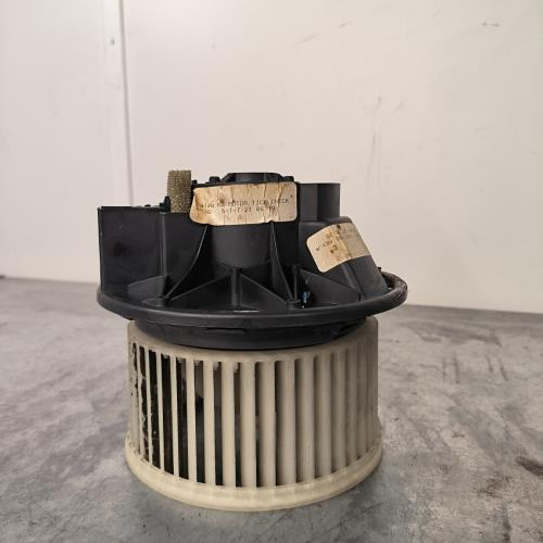110969959-eee1f23c-5a0f-4ec9-becd-058c608a3226-Piece-Ventilateur-chauffage-5139720AA-JEEP-CHEROKEE-2-PHASE-2-475ac20da206bcaa24d3db93ac530af5dbeeb18e5afd6d46b9f1496db7859bf5_m.jpg