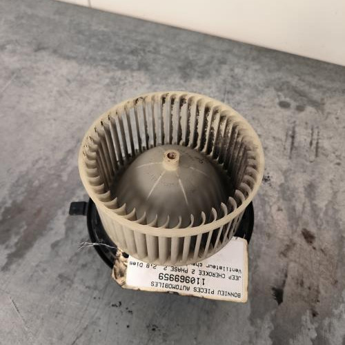 110969959-7af8ee46-6e06-489b-bb68-cb68e0644d91-Piece-Ventilateur-chauffage-5139720AA-JEEP-CHEROKEE-2-PHASE-2-d3d924432647fd8b6e0cb8393ca5f620f8858e82372375d9914c42c6bedef257_m.jpg