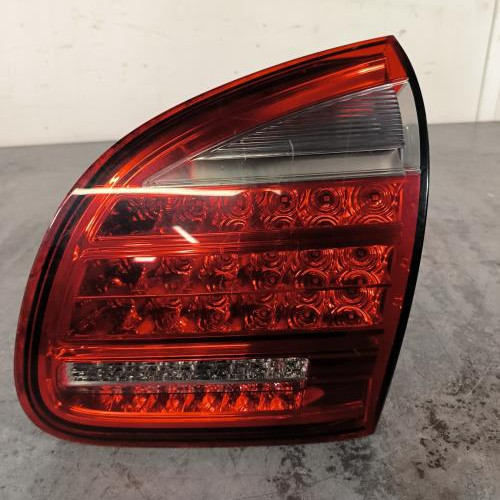 Feu arriere secondaire droit (feux)