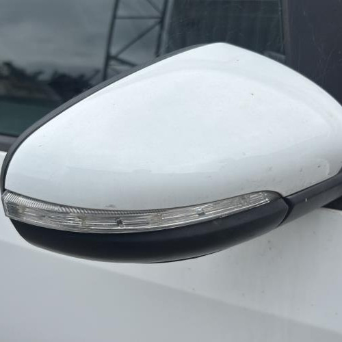 Vehicule-VOLKSWAGEN-TOURAN%25202-2014-b1ef7f5c4723a6c7c2d86037e683f4d8b0fc413b385b0d4331d262a950d7481c_m.jpg