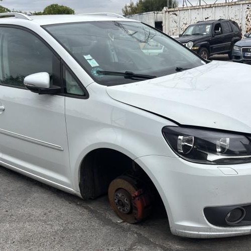 Vehicule-VOLKSWAGEN-TOURAN%25202-2014-48fb31b61d12b39ca2f7ba4b0cbfe349f09b929112e71de09c7fe52fd9665330_m.jpg