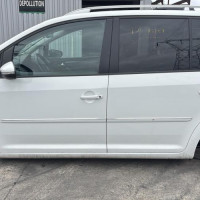 Vehicule-VOLKSWAGEN-TOURAN%25202-2014-ab4ca7214f4abc33fcf11ec2001e83f7f6ec9d5e9c6f722ff593d2317ee10b63_m.jpg