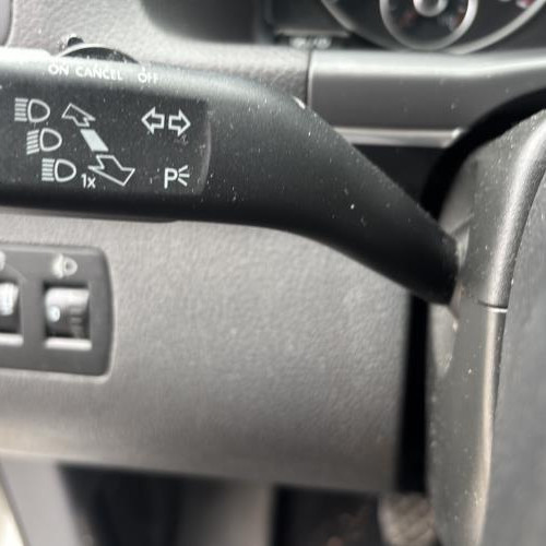 Vehicule-VOLKSWAGEN-TOURAN%25202-2014-fbd824a8c19c19aa56901b37ea3df305e65cd2a50feeca9b83314747532fa510_m.jpg