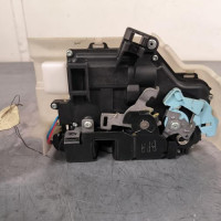 111046976-14944b37-8d2e-47a5-bf7a-ed841f4d50a4-Piece-Fermeture-centralisee-avant-droit-3D1837016AE-VOLKSWAGEN-TOURAN-2-8e14e4a04e2f4f03e34b7f49703eeda5fb4c363e77a569bb13680e435707b002_m.jpg