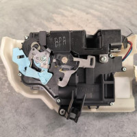 111046976-5592a820-256e-4c76-8f7f-e7d3134b9ae0-Piece-Fermeture-centralisee-avant-droit-3D1837016AE-VOLKSWAGEN-TOURAN-2-2e0814868f8308805034caf34e8006636ac8054c3561d14f036fd16d1a5e07d4_m.jpg