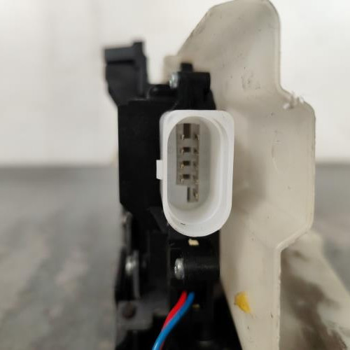 111046977-a26c5fda-48f2-4d0a-8415-6b11ae9dcd1f-Piece-Fermeture-centralisee-avant-gauche-3D1837015AD-VOLKSWAGEN-TOURAN-2-ae31ffdc9e1a59fd2f4b6ef6f0329a2d590fc43c04ab815c1f5bc77bfc937321_m.jpg