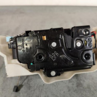 111046977-114ac4c7-0035-4b02-9366-9d3a8e1ba457-Piece-Fermeture-centralisee-avant-gauche-3D1837015AD-VOLKSWAGEN-TOURAN-2-42c0966f1d74b8cb0c6e82996501722251959f5e32ed778fef76a35f79e9d0f3_m.jpg