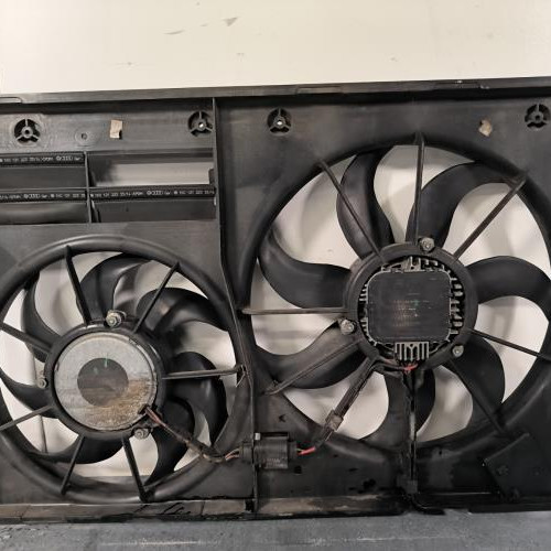 111047200-06a221ba-d27d-42b6-bf3b-064c97f2c5b3-Piece-Ventilateur-eau-1K0121205AJ-VOLKSWAGEN-TOURAN-2-558657597063c8133bd618d4d87257e5a76bb5e21d0ec1ff1095ec4b4a6e784f_m.jpg