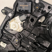 111048328-583edd84-ace7-44f0-a367-75069beb2148-Piece-Leve-vitre-electrique-arriere-gauche-95862481100-PORSCHE-CAYENNE-2-PHASE-1-2d943619ab779ad6ffbbf3c4c5a4795d4e06750dd5939dd532dcc9aeabf2b419_m.jpg