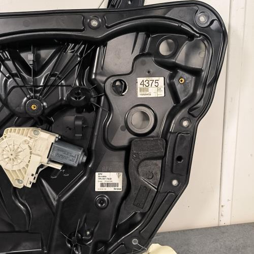 111048329-c54b5442-38a2-4792-b51f-62cfb0f84256-Piece-Leve-vitre-electrique-avant-droit-95862480200-PORSCHE-CAYENNE-2-PHASE-1-af99415f1e8ebb15e132ae5430e8546275dcc518162adb35b6a6a3dac85e4e1d_m.jpg