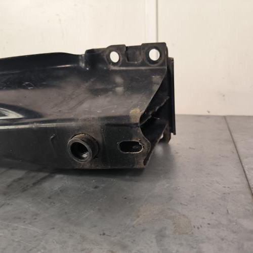 Renfort pare choc arriere (traverse)