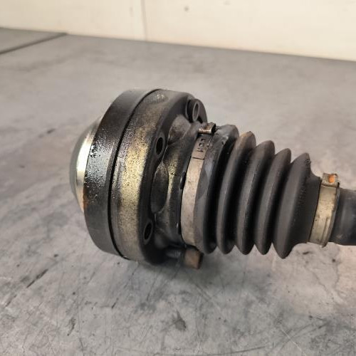 111048622-c0a2165e-742e-402c-a583-3e5500f59cd9-Piece-Cardan-gauche-transmission-95834903812-PORSCHE-CAYENNE-2-PHASE-1-94f91b442dd377bbfdc1a6f350b76f18a72344e4dc126603cf8f222e894d7816_m.jpg