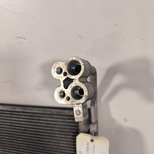 111048624-bd76b3d5-3f1d-416c-9dcc-46a5b5f707f1-Piece-Condenseur-de-clim-95857311102-PORSCHE-CAYENNE-2-PHASE-1-146560433a4280bc5d1c09d21838b8ad006ee38423d3ad3a37801f88825ac6bd_m.jpg