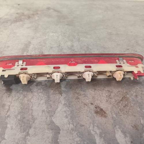 111108655-8bbd87f0-d3f3-4244-af0a-29b23c766066-Piece-Feu-arriere-stop-central-9811325880-CITROEN-JUMPY-3-XS-5d1760ec63c5a35ad04d661e52fd963037c2a6240858c0a83fc6aeb7715e5274_m.jpg