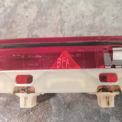 111108655-4d97d4b7-9c6c-4659-ae95-c54b5b4c6035-Piece-Feu-arriere-stop-central-9811325880-CITROEN-JUMPY-3-XS-1370265aa2824f81dcf41558dd293dd0c6cf3ec52f20d74220f542ee39f3fc53_m.jpg