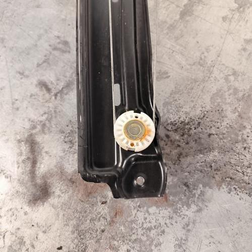 111108657-3c731140-d98e-43e2-833b-f5db6aeb23b6-Piece-Leve-vitre-electrique-avant-droit-9840159380-CITROEN-JUMPY-3-XS-0ae08688b1fba638e8aa5126073586c98c03f371338648ed718db394d3168ad8_m.jpg