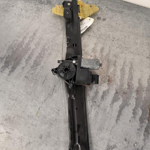 111108657-be2c4d8c-5907-474c-b5c5-ae63aa28f150-Piece-Leve-vitre-electrique-avant-droit-9840159380-CITROEN-JUMPY-3-XS-fa74f96ee2d194e3064092349cdefa296f7f172ef47c294798336823b852e903_m.jpg