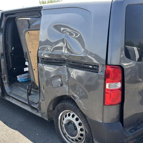 Vehicule-CITROEN-JUMPY%25203%2520XS-2018-7a1f5631a7b3fe89ba52d2589909a03af2925cd2fc4b6d73f6b50f87b06b6c23_m.jpg