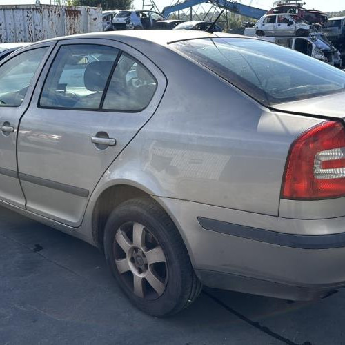 Vehicule-SKODA-OCTAVIA%25202%2520PHASE%25201-2006-8ff1dbe277d2d6e328640bc79488702b84fa523536805a130ecb84333ac45a37_m.jpg
