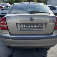Vehicule-SKODA-OCTAVIA%25202%2520PHASE%25201-2006-960eda1c79ef2cfbce7b034cfb6a80d17b39fae524089f0e2d58ef6e4ce9caa2_m.jpg